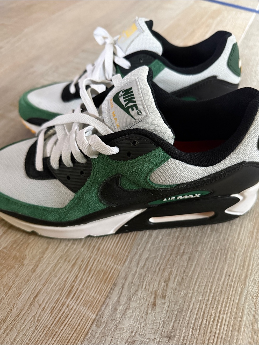 Nike Air Max Men's Athletic Shoes Green White Black Yellow - Picture 3 of 9